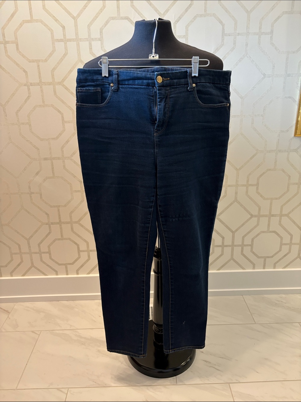 Women’s Chico's Dark Blue Cropped Slim Jeans